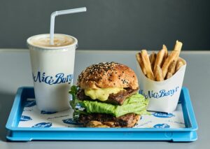 【Yahoo!ニュース】行列ができるパン屋のシェフが新オープン！ “すべて手作り”にこだわった話題のハンバーガー店