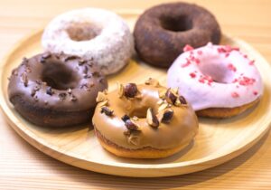 【Yahoo!ニュース】超人気パン屋アマムダコタンの新カフェブランドで必食の「焼きドーナツ」はマニアも唸る逸品