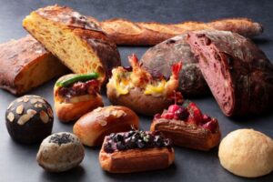 【web Komachi】「the ampersand(ジ アンパサンド)」3月オープン！フレンチシェフとパン職人が手がける約80種類のパンが並ぶベーカリー＆作り立てが味わえるジェラート店＠長野県上田市