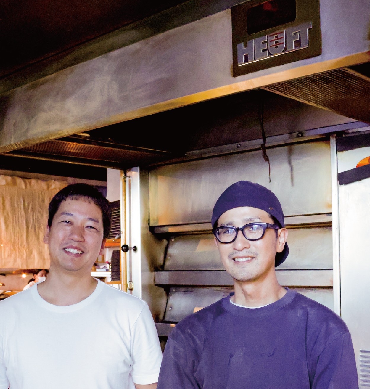 右:パンストック オーナーシェフ 平山 哲生さん 左:株式会社スズキ産業 代表取締役社長 下河 拓磨さん