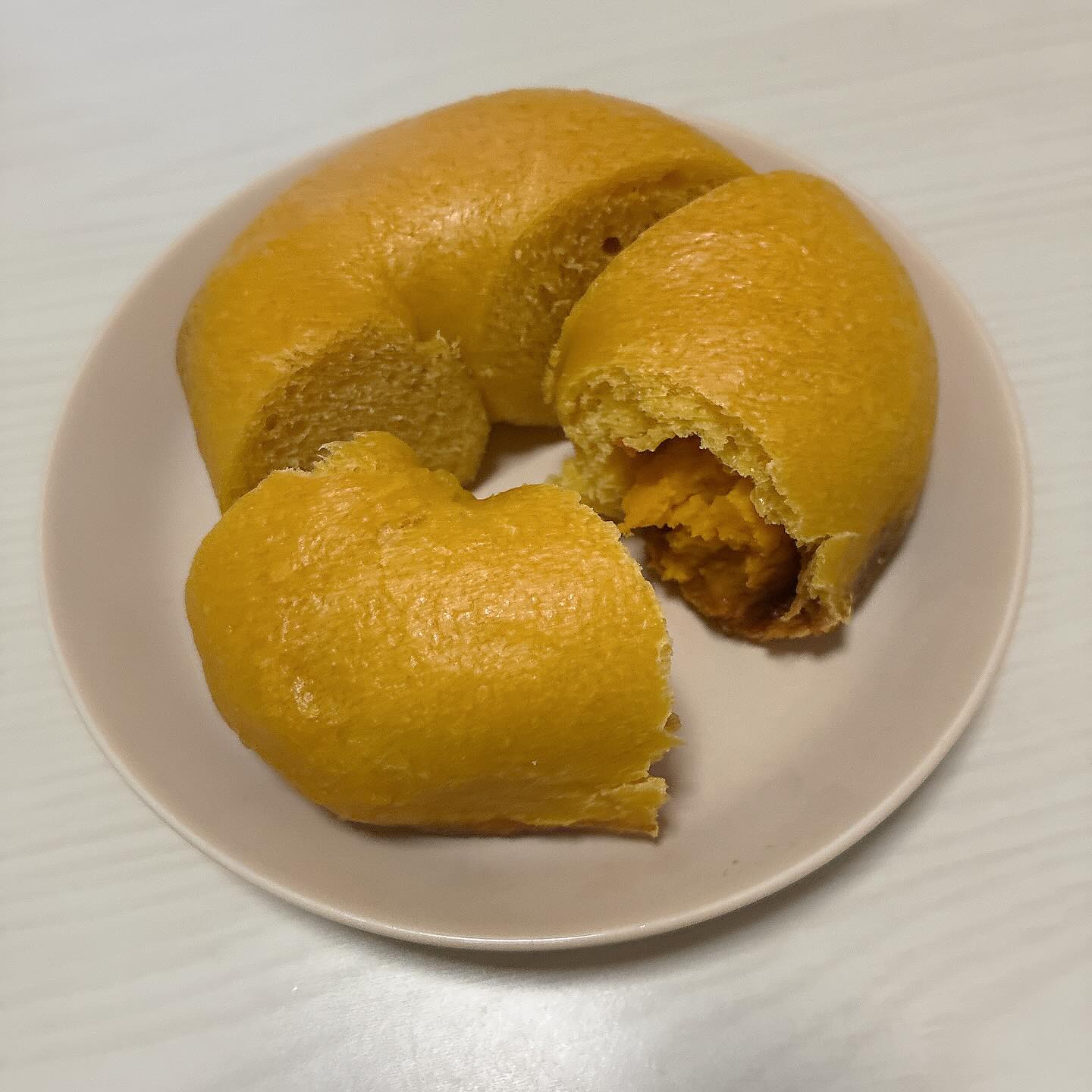 べーぐる屋 自家製酵母ぱんroll　かぼちゃプリン