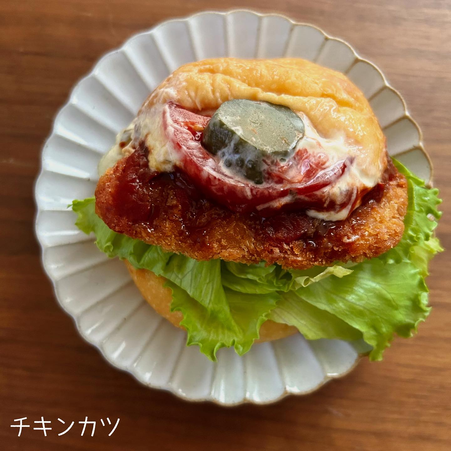 日本の大阪府大阪市にあるKONA MIZU SHIO 堺筋本町のパン。チキンカツ。