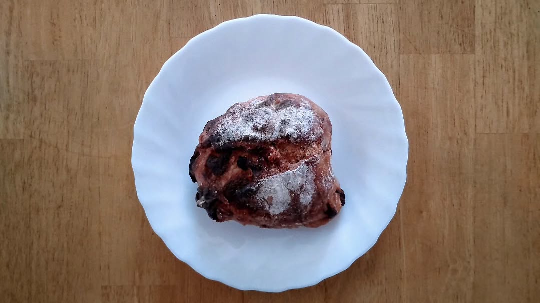 日本の北海道札幌市南区真駒内にあるパン屋、森のパンのパンの写真。